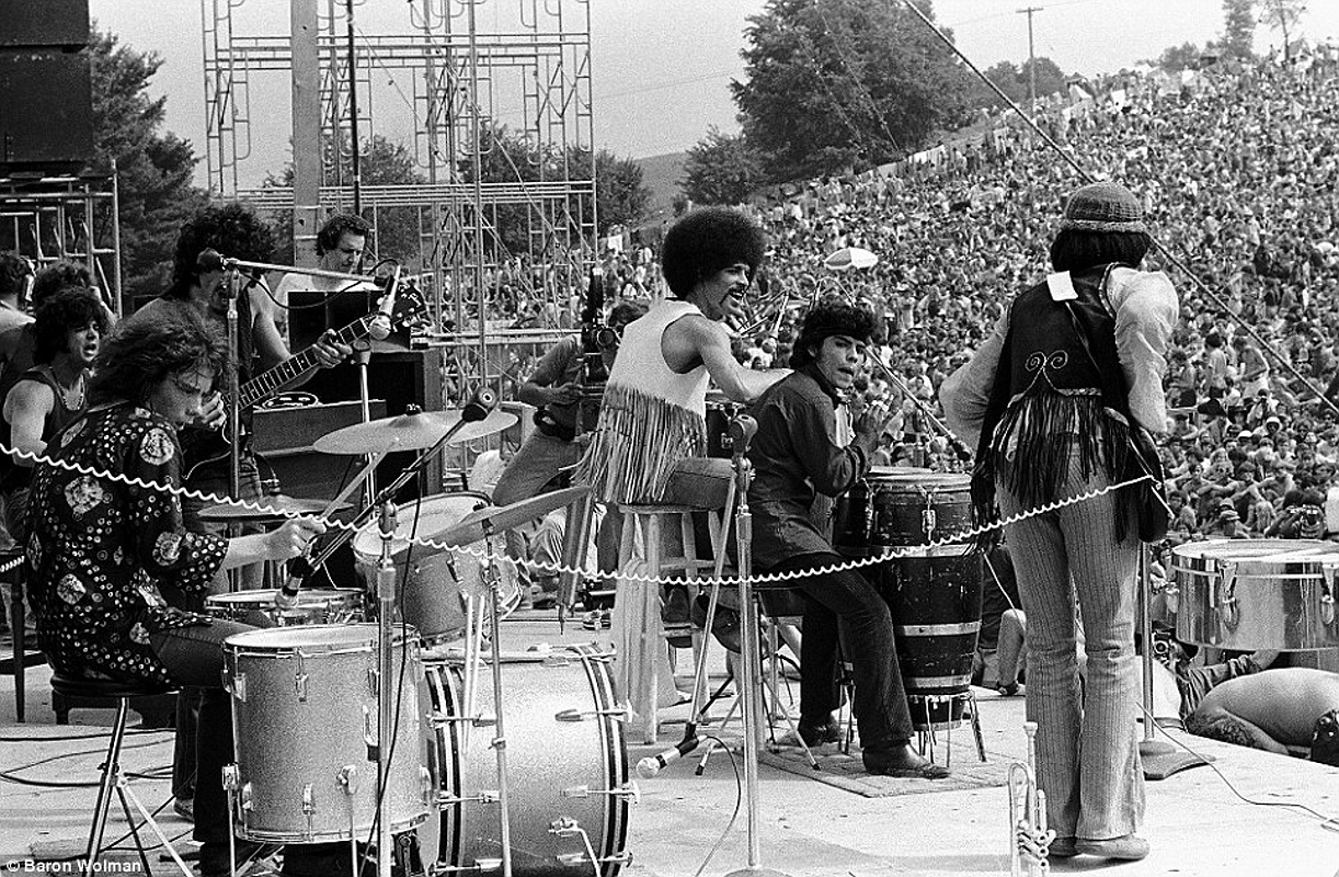 Мелодия 60 годов. Woodstock 1969. Вудсток фестиваль 1969. Фестиваль хиппи 1969. Хиппи фестиваль Вудсток.