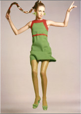 Twiggy by Richard Avedon (1967)