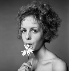 Twiggy by Richard Avedon (1968)
