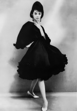 Hiroko Matsumoto by Richard Avedon (1960)