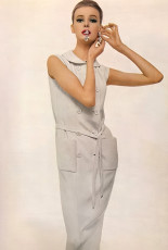 Nena von Schlebrugge by Richard Avedon (1961)