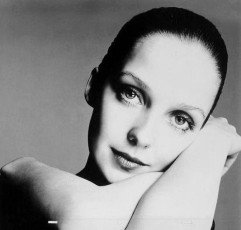 Donna Mitchell by Richard Avedon (1971)