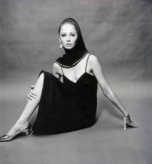 Sue Murray by David Bailey (1964)
