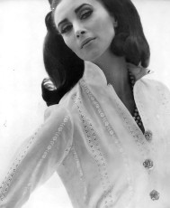 Wilhelmina Cooper by Peter Beard (1962)