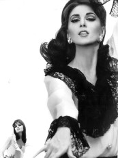 Wilhelmina Cooper, Pamela Tiffin by Peter Beard (1962)