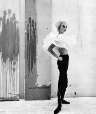 Jean Shrimpton by Cecil Beaton (1964)