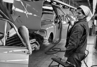 Moscow. The assembly line at the Moskvich automobile plant by Henri Cartier-Bresson (1972)