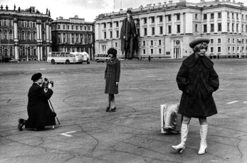 Leningrad. Soviet models by Henri Cartier-Bresson (1972)