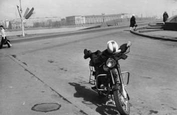 Leningrad. Palace Embankment by Henri Cartier-Bresson (1972)