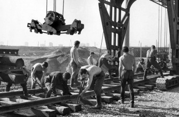 Naberezhnye Chelny. Kamaz, The plant is under construction by Henri Cartier-Bresson (1973)