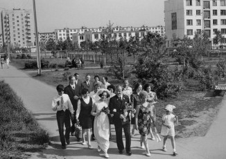 Naberezhnye Chelny. Officer's Wedding by Henri Cartier-Bresson (1973)