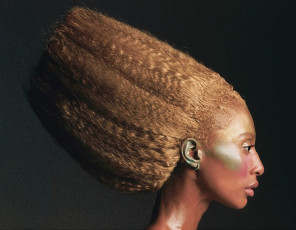 Donyale Luna by Luigi Cazzaniga (1970)