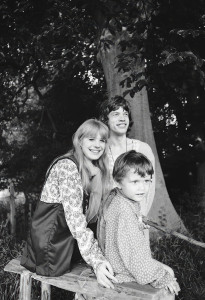 Marianne Faithfull, Mick Jagger, son Nicholas by Michael Cooper (1967)