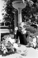 Twiggy (Beverly Hills) by Ralph Crane (1967)