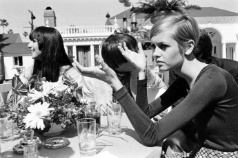 Cher, Justin De Villeneuve, Twiggy(Beverly Hills) by Ralph Crane (1967)