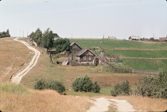 Minsk-Borodino: A village near Izdeshkovo by Jacques Dupaquier (1964)