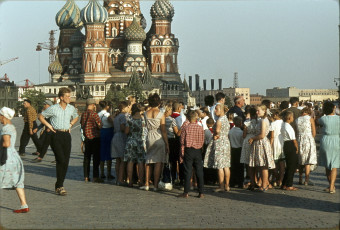 Moscow, The Red Square by Jacques Dupaquier (1964)