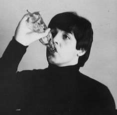 Paul McCartney (A HARD DAY'S NIGHT) by Robert Freeman (1964)