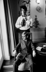 Twiggy, Justin de Villeneuve by Burt Glinn (1966)