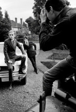Twiggy, Justin de Villeneuve by Burt Glinn (1966)
