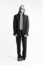 BIRDS OF BRITAIN: Pattie Boyd (model, photographer / spouses - George Harrison, Eric Clapton) by John D. Green (1967)