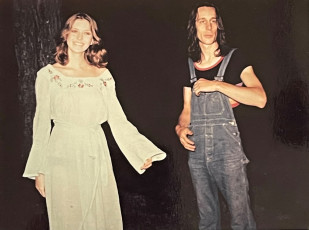 Bebe Buell, Todd Rundgren by Bob Gruen (1974)