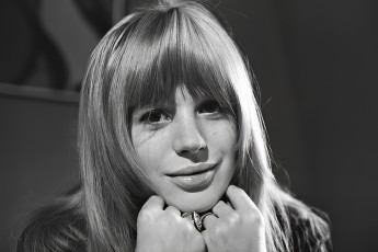 Marianne Faithfull by John Hoppy Hopkins (1965)