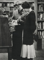Vivienne Lynn, unknown model by Ku Khanh (1973)