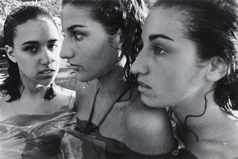 3 heritieres, Cap Sounion by William Klein (1963)