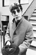 Dustin Hoffman (american actor) (JOHN AND MARY) by Terry O'Neill (1969)
