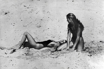 Jerry Hall, Lisa Taylor by Helmut Newton (1975)