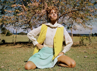 Cheryl Tiegs by Gianni Penati (1968)
