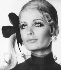 Sue Murray by Irving Penn (1967)
