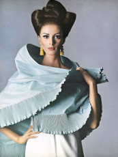 Wilhelmina Cooper by Irving Penn (1965)