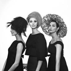 Wilhelmina Cooper (center) by Jack Robinson (1960)