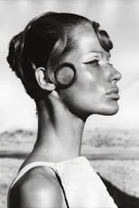 Veruschka by Franco Rubartelli (1968) / Africa