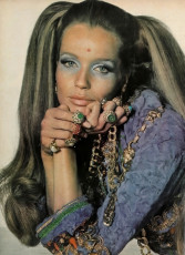 Veruschka by Franco Rubartelli (1969)