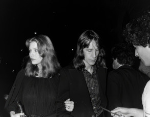 Bebe Buell, Todd Rundgren by Pierre Schermann (1969)