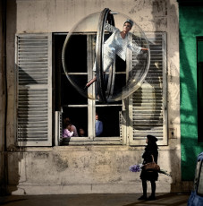 Simone d’Ailencourt (Bubble, Paris) by Melvin Sokolsky (1963) color