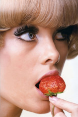 Jean Shrimpton by Melvin Sokolsky (1964)