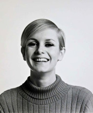 Twiggy by Bert Stern (1967)