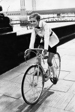 Twiggy by Ronald Traeger (1967)