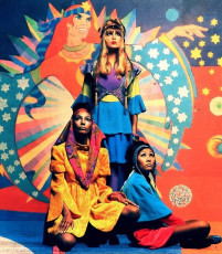 Kellie Wilson, Pattie Boyd, Elisa Ngai by Ronald Traeger (1967)