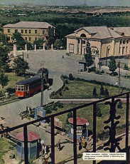 Донецк. Здесь начинается поселок машиностроителей завода имени 15-летия ЛКСМУ (Ленинский коммунистический союз молодежи Украины) в Ленинском районе / 1962