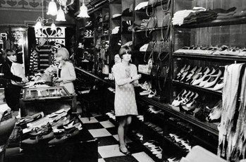 Biba, Kensington Church Street by Philip Townsend / 1966