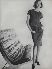 Nena Von Schlebrugge by Karen Rakdai / Vogue USA (1961.08/2)