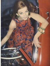 Jean Shrimpton by David Bailey / Vogue USA (1962.04/2)