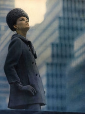 Nena Von Schlebrugge by Horst P. Horst / Vogue USA (1962.08/2)