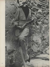 Veruschka by Karen Radkai / Vogue USA (1963.10)