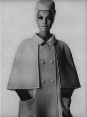 Veruschka by Irving Penn (Vogue USA 1964.09/2)